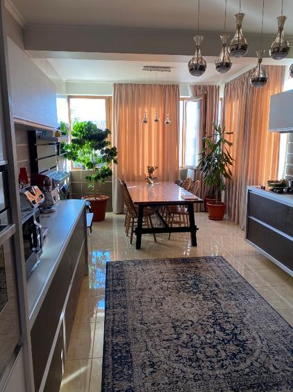 Apartament 4 camere 170 m util