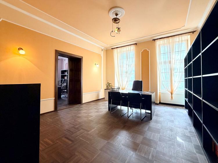 4 camere Ultracentral - Piața Unirii, ideal birouri, parcare in curte