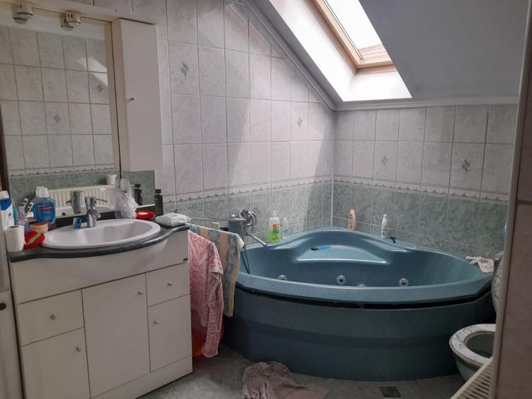 Mureseni, casa frumoasa cu 5 camere plus living, cu 500 mp teren total