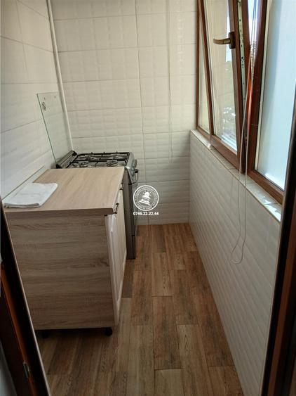 Apartament cu 4 camere , 2 bai, 3 balcoane Zona Pacurari