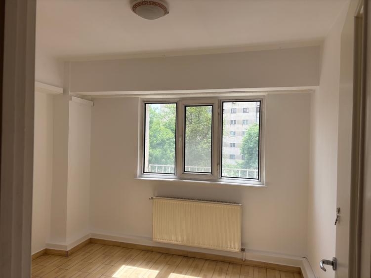 Apartament Calea 13 Septembrie colt cu Str:Sabinelor