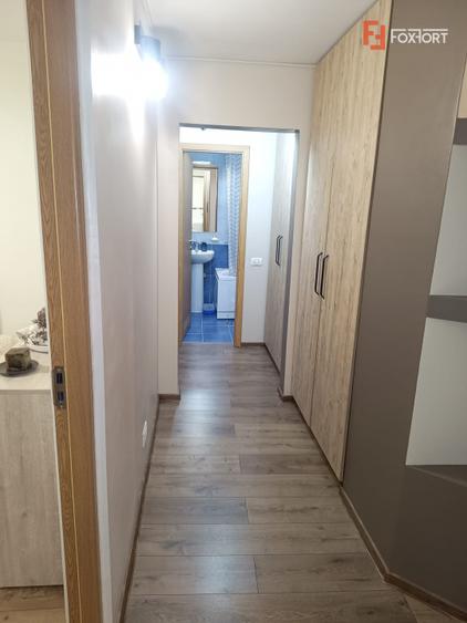 Apartament de vanzare cu 4 camere la etajul 1 in zona Lipovei
