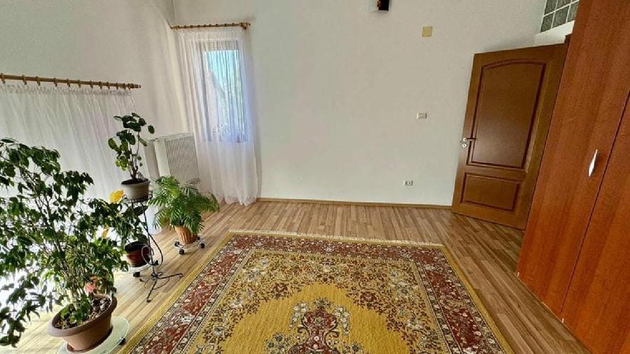 Timisoara, Calea Mosnitei, Vila Noua 450 mp, Zona Kuncz / Plopi.