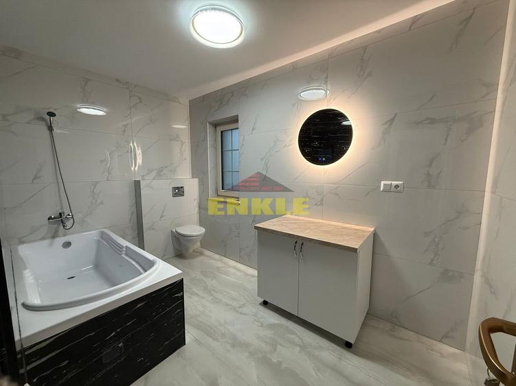 Vand casa 5 camere cu teren 450 mp zona linistita, pret negociabil!
