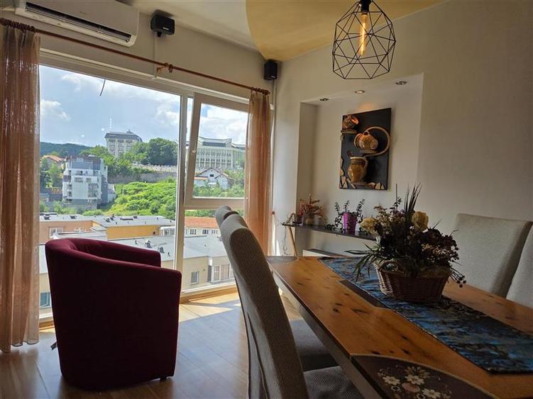 Apartament superb cu priveliste bulevardul Grivitei
