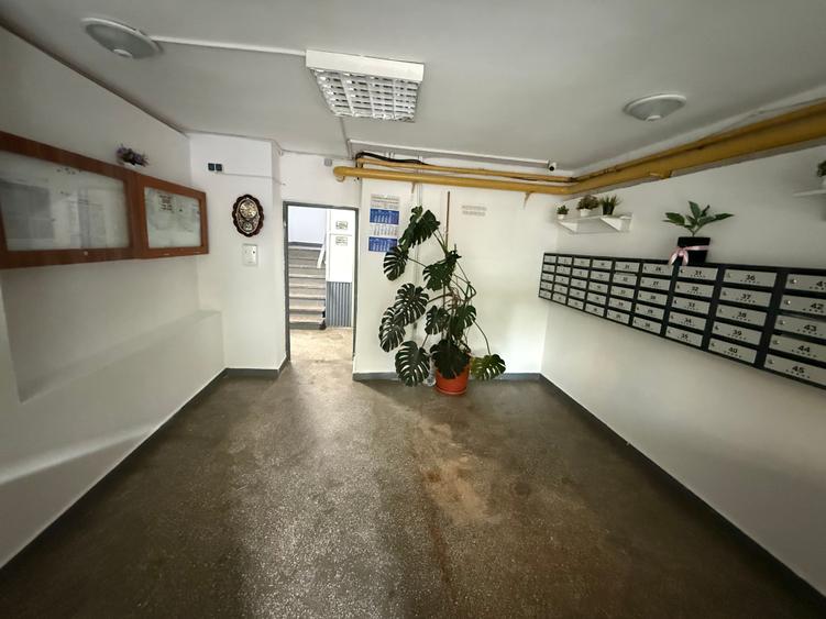 Rahova, Lic.Bolintineanu, 2 camere deosebit, etaj 1, 59 mp, bloc 84 reabilitat