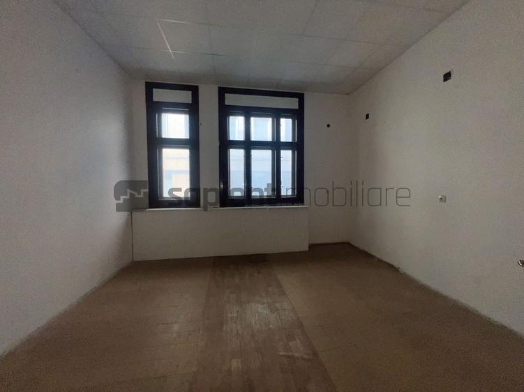 Spațiu comercial / birou ultracentral - Piața Ferdinand, Oradea