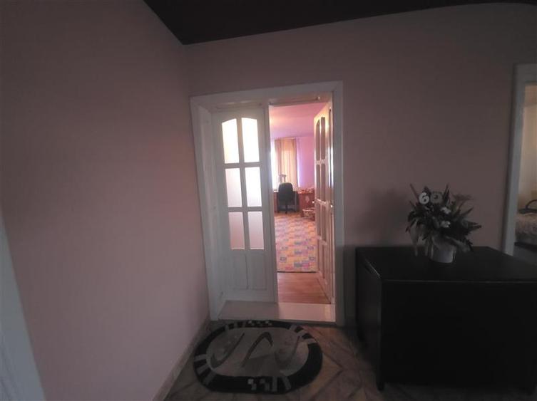 Casa de vanzare 4 camere (+4 semifinisate ),12 arii teren, Unirii, Mures