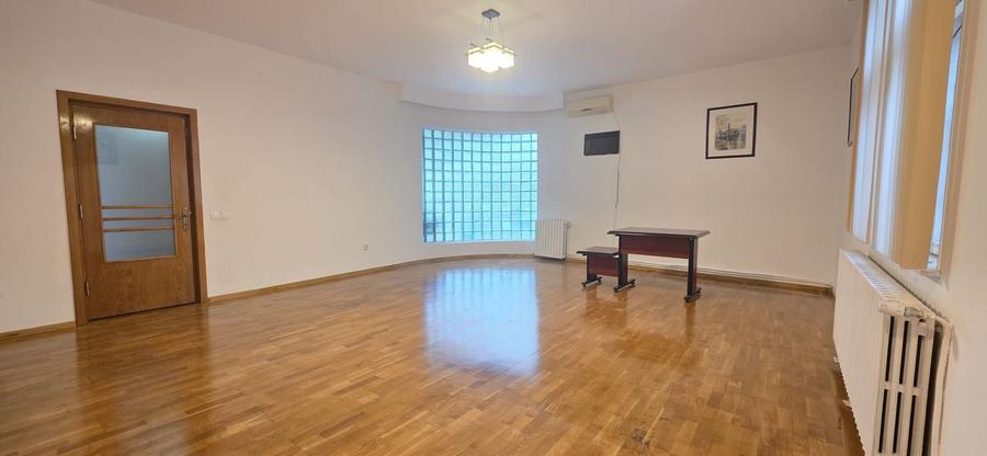 FAR - GARA ! CASA 4 CAMERE TEREN 400 MP. IDEAL SEDIU FIRMA BIROURI.
