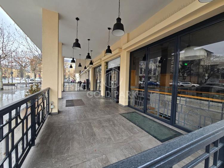 Spatiu Comercial - Ultracentral - Terasa in CF - Preluare Chiriasi !