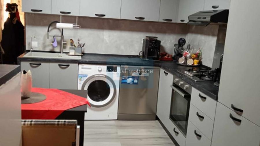 Comision 0 Casa de vanzare 3 camere pe Str. Miron Costin