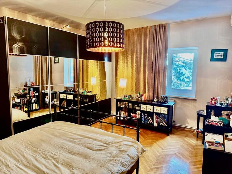 Vanzare apartament 4 camere