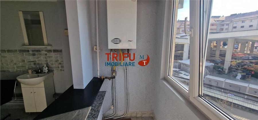 Spațiu de închiriat în Centru, ideal pentru salon de unghii – 40