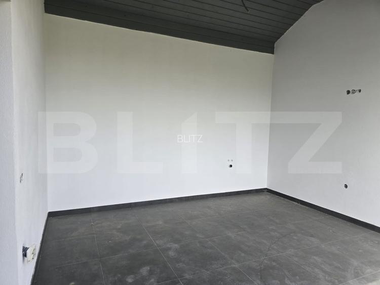 Casa 2 camere, 120 mp -7.8 ari teren . Lazuri - 4