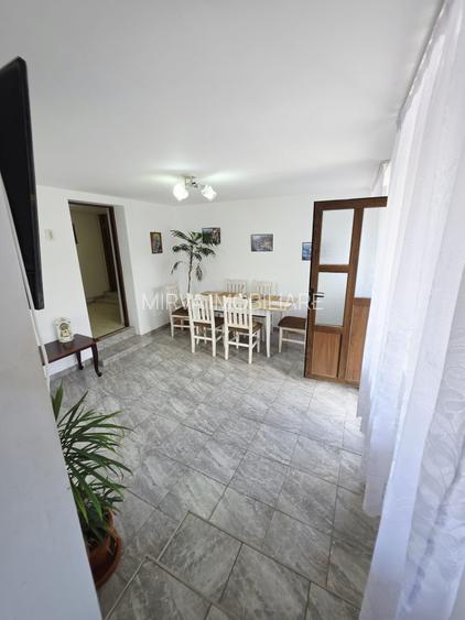Casă renovată cu 6 camere, teren 557 mp – Berceni, Prahova - 40