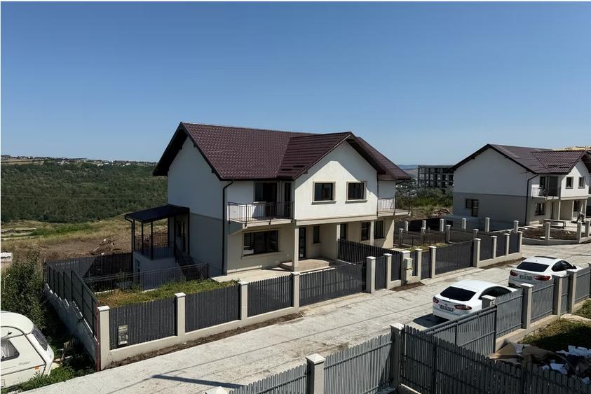 Duplex cu 4 camere în Valea Lupului-Iași! Beci generos! Comision 0%
