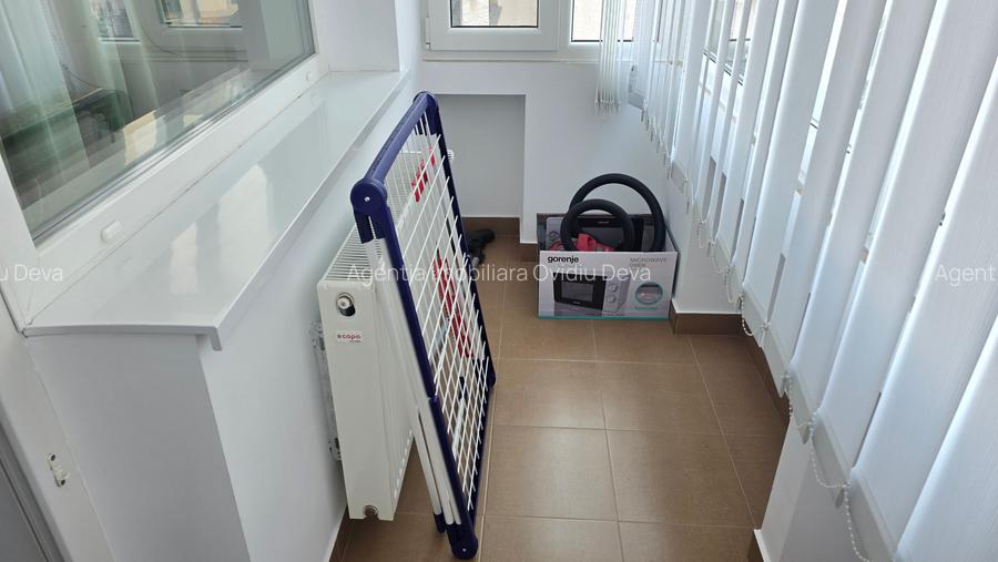 Inchiriez apartament 1 camera decomandat  Deva, Pietroasa (Bl. Mintiei) et 3 - 9