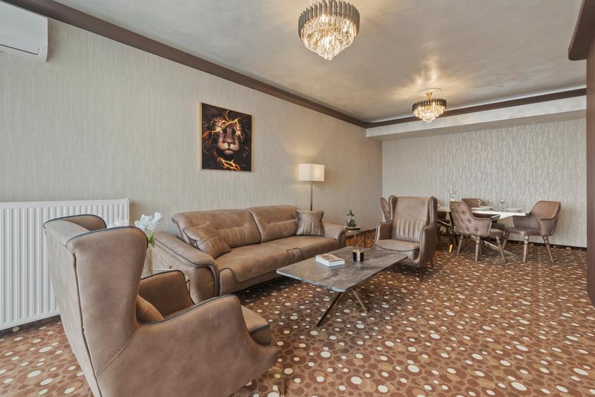 Complex RIF, Apartmente de inchiriat zona Mall Coresi, 2 camere cu 2 bai, 93 mp