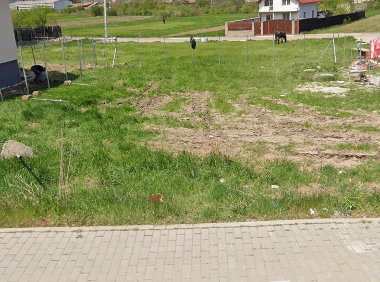 Teren intravilan Cristian autorizatie casa, proiect, toate utilitatile