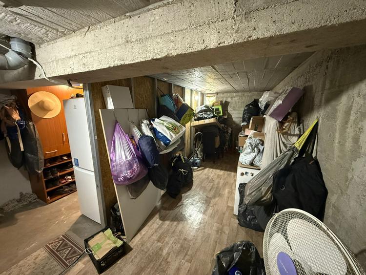 Apartament 3 camere, 82 mp, parter înalt + boxă 30 mp + 2 locuri de parcare