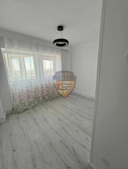 3 Camere Gara 100 mp, et 1/12, centrala gaz, A/C balcon terasa cu vedere la mare