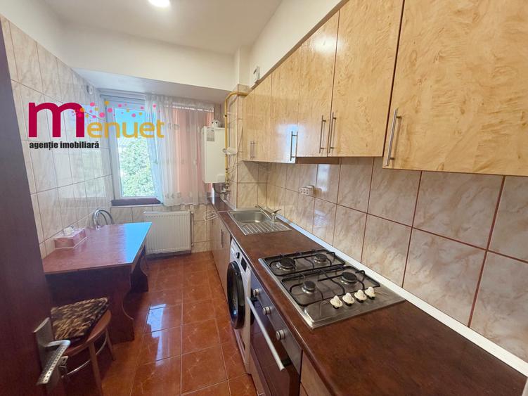 Apartament 2 camere,zona Biserica cu Ceas,etaj 1