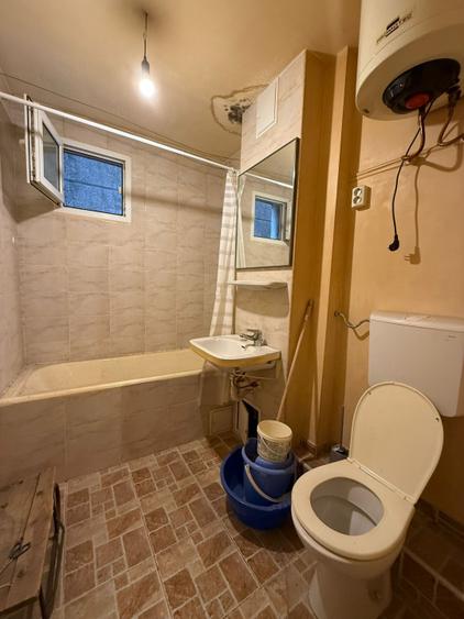 APARTAMENT 3 CAMERE DECOMANDAT DE RENOVAT