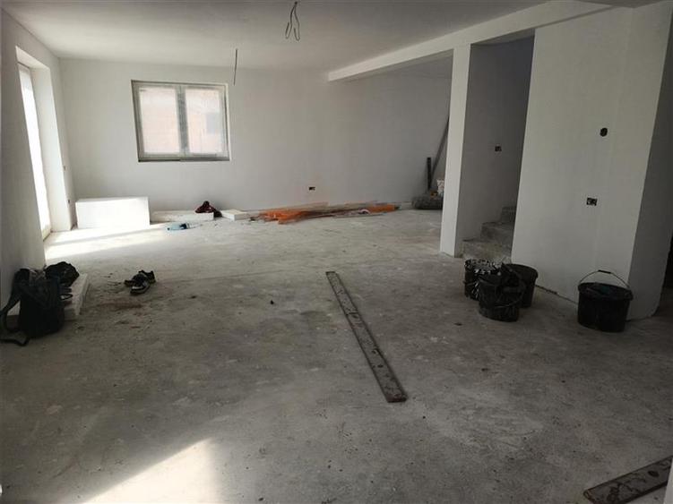 Design minimalist, rafinament maxim – Casa ta moderna in Sanpetru
