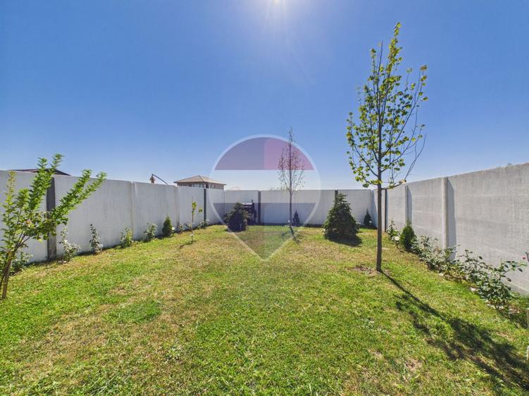 Casa tip duplex cu 4 camere moderna in Domnesti