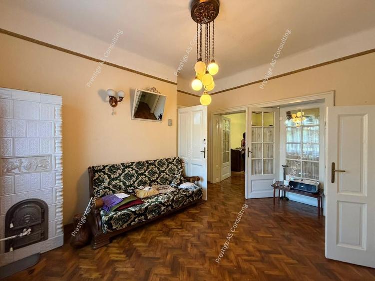 Casa individuala 2 apartamente | 310 mp utili | clinica / birouri Elisabetin