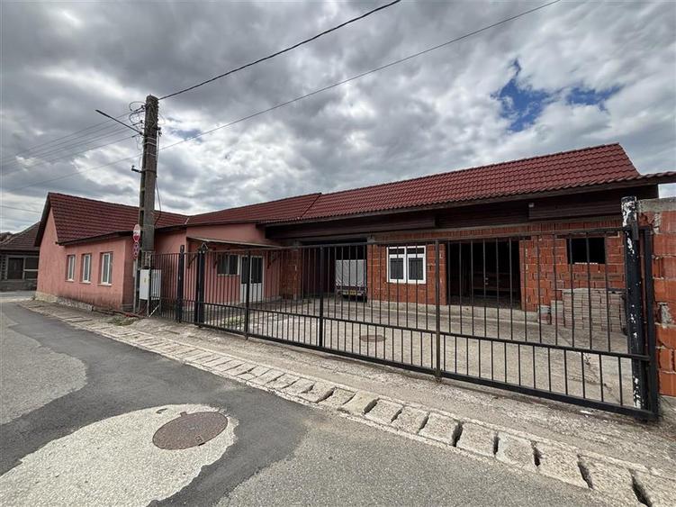 SPATIU COMERCIAL | GROSI | BIHOR | 400 MP