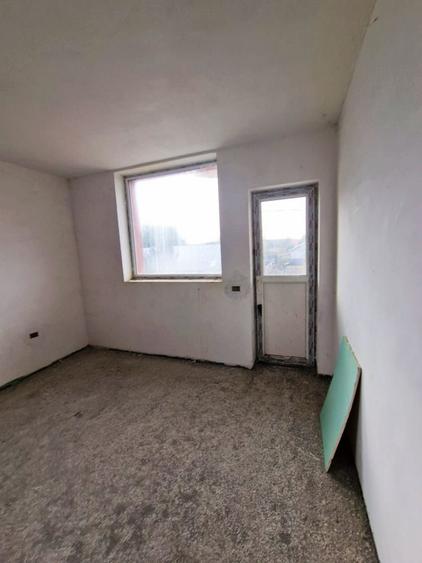 VIND VILA CU SPATIU INDUSTRIAL LOCUIT (pretabil la orice activitate) DASCALU IF