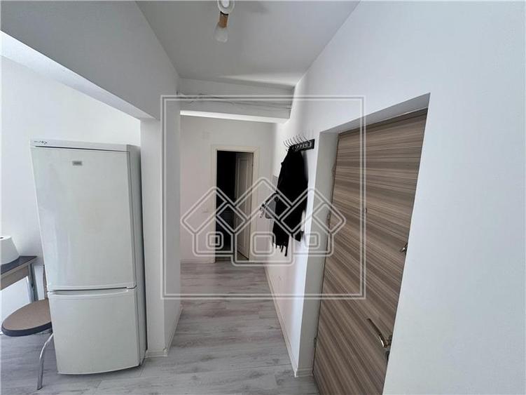 Apartament mobilat modern, 2 camere, gradina