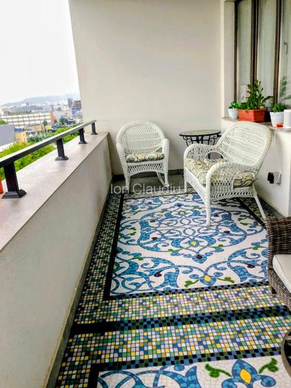 Refugiu urban modern cu 4 camere, zona Coresi, gândit pentru lucru de acasă - 15