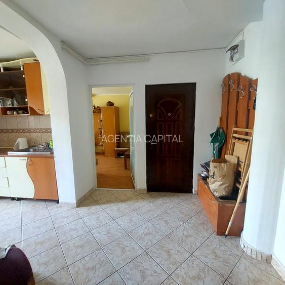 Apartament decomandat Micro 21, etaj 2, bloc nou - 2