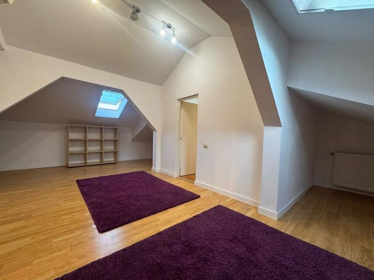 Vila D+P+ E1+M || CURTE PROPRIE SI GARAJ || EXPOZITIEI
