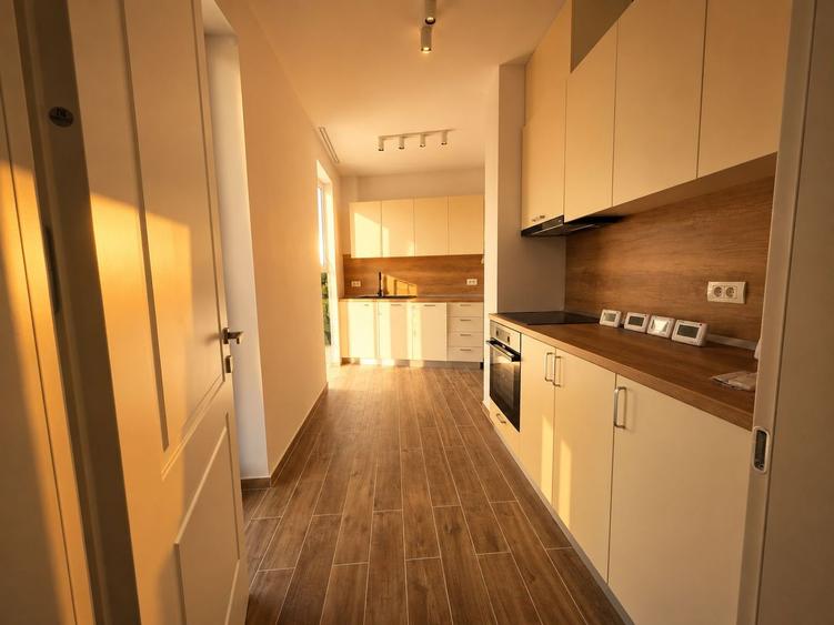 Apartament 4 camere de închiriat Armenească – Universitate NOU