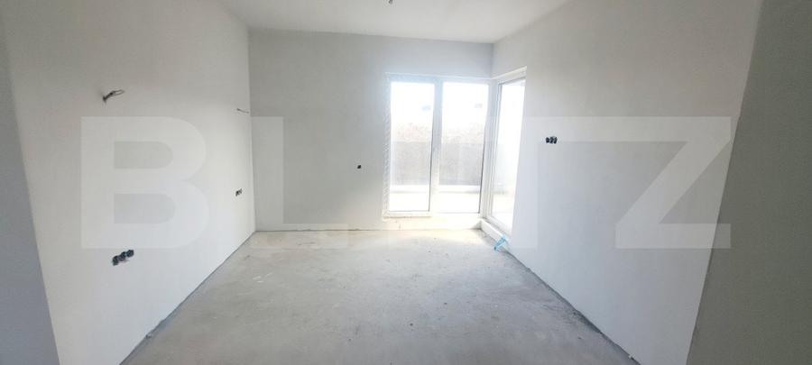 Casa in regim cuplat, 6 camere, 320 mp utili, teren 612 mp, situata in Borhanci