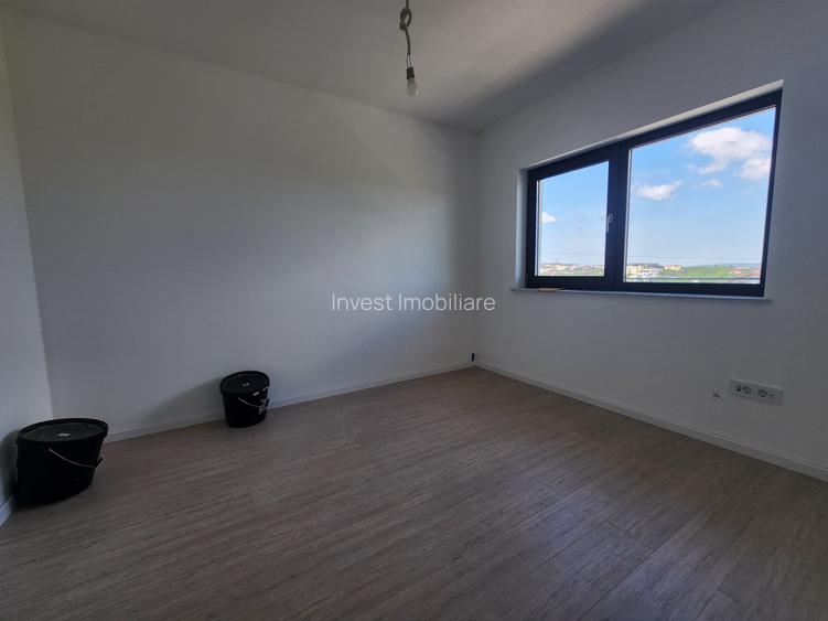 Casa individuala, 4 camere, 2 bai, beci, VALEA ADANCA