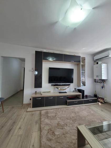 2 camere | Loc de parcare | Centrală pe gaze | Năvodari – Str.Albinelor -390 E