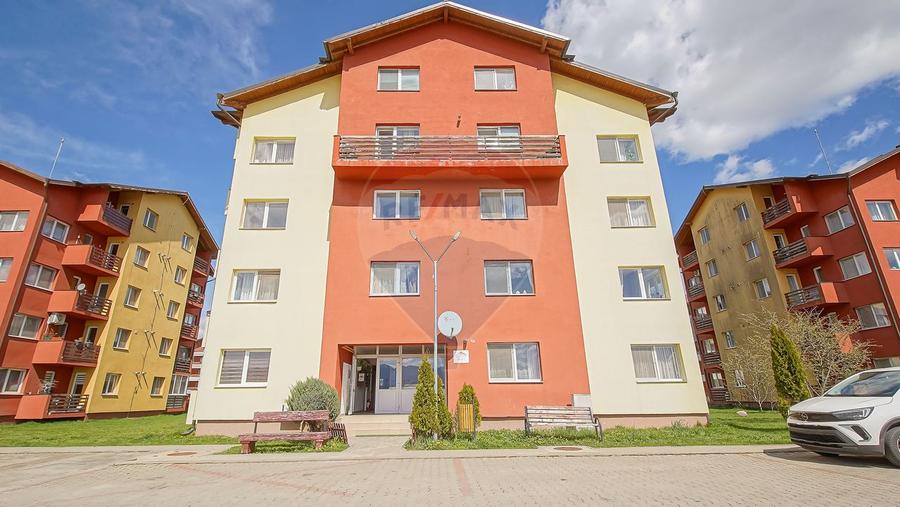 Apartament 2 Camere Subcetate - Mobilat, Parcare, Liniște lângă Brașov