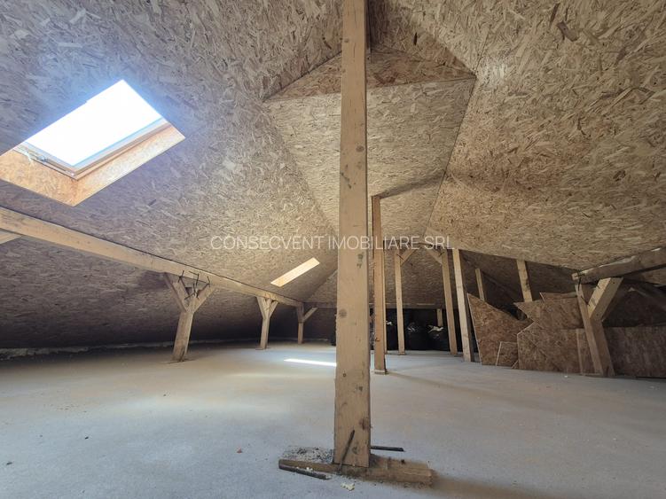 CASĂ LA SOL 143 mp utili 4 camere, 620 mp teren Via Carmina Comision 0