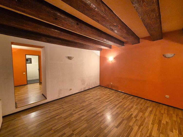 Vanzare apartament 2 camere in casa Centrul Istoric la 2 min de Piata Sfatului