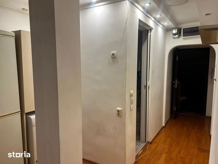 Apartament  de vanzare 2 camere  la 5 min de  metrou  1 Decembrie 19