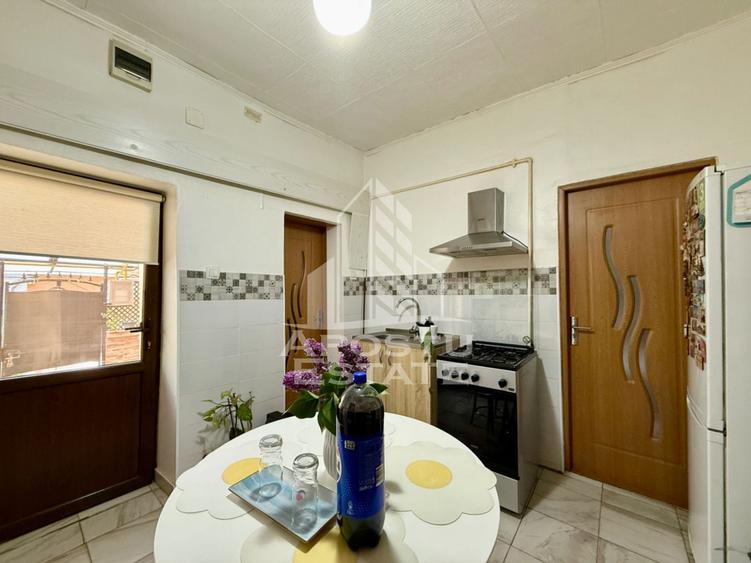 Apartament cu 2 camere si curte de vanzare in Complexul Studentesc