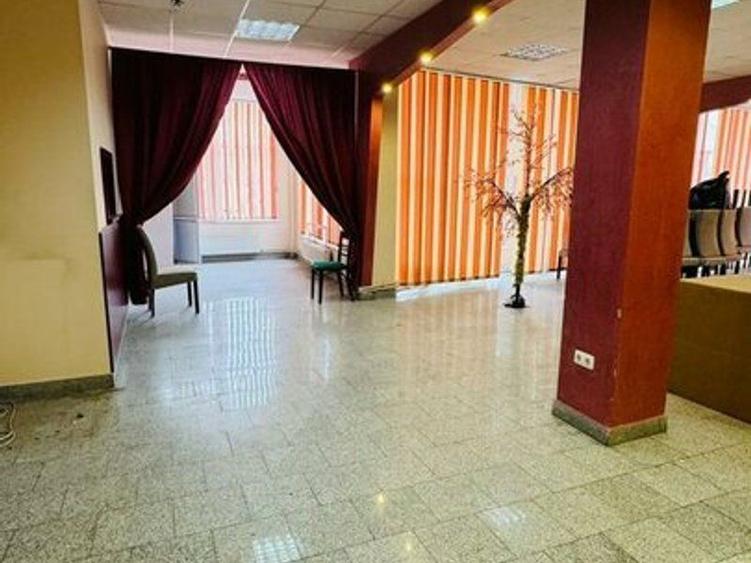 Spatiu comercial de inchiriat, vad , vitina 2 front Vlaicu Arad