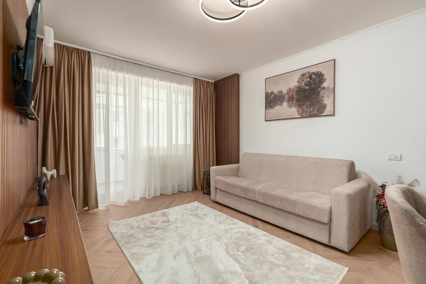Apartament 2 camere, renovat recent, Universitate - ultracentral, bloc 1980