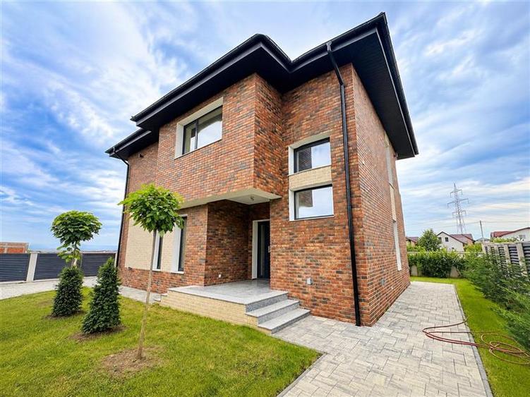 Casa  Premium cu arhitectura deosebita, zona Miroslava