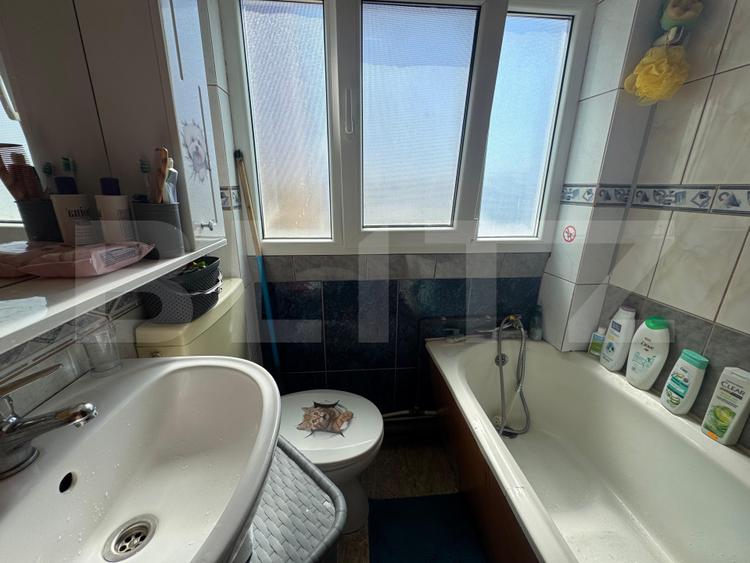 Apartament 3 camere, 50 mp, zona Stadionului Valea Rosie