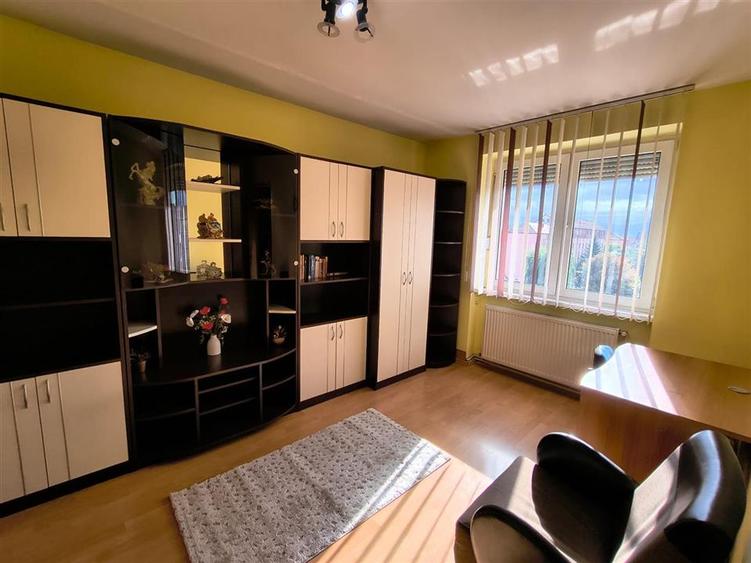 Apartament 2 camere balcon zona Cedonia